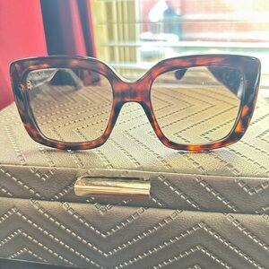 Gucci Brown Tortoiseshell Oversized Glasses